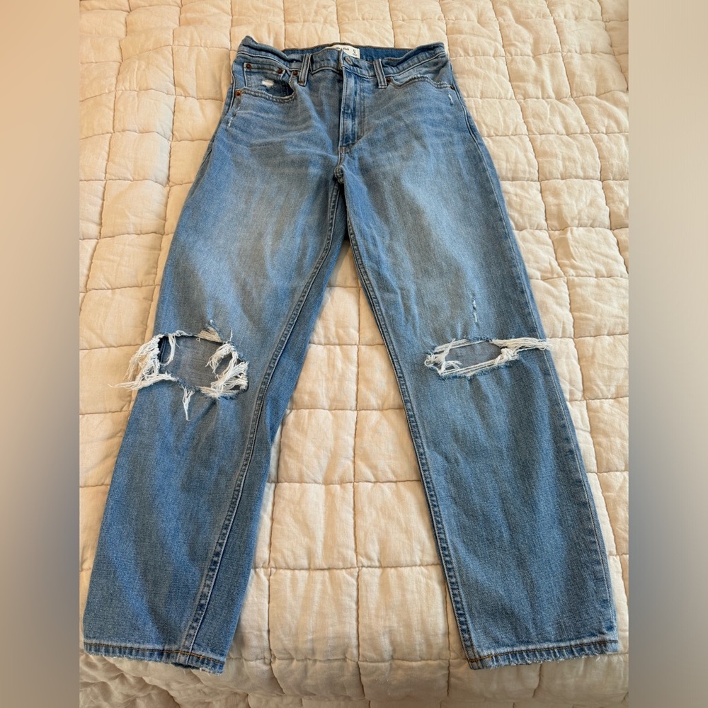 Abercrombie & Fitch Distressed High Rise Mom Jeans